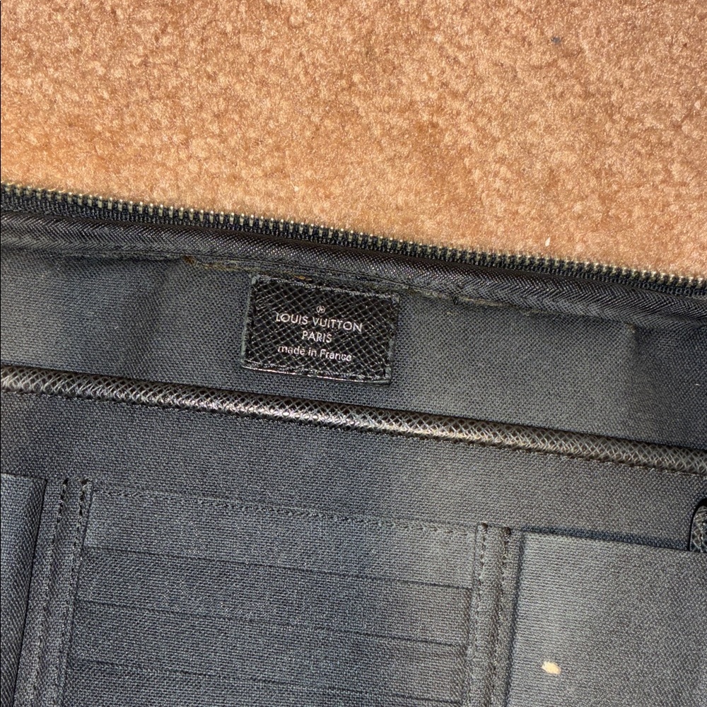 Louis Vuitton Armand Taurillon Leather Black Briefcase - Picture 4 of 9